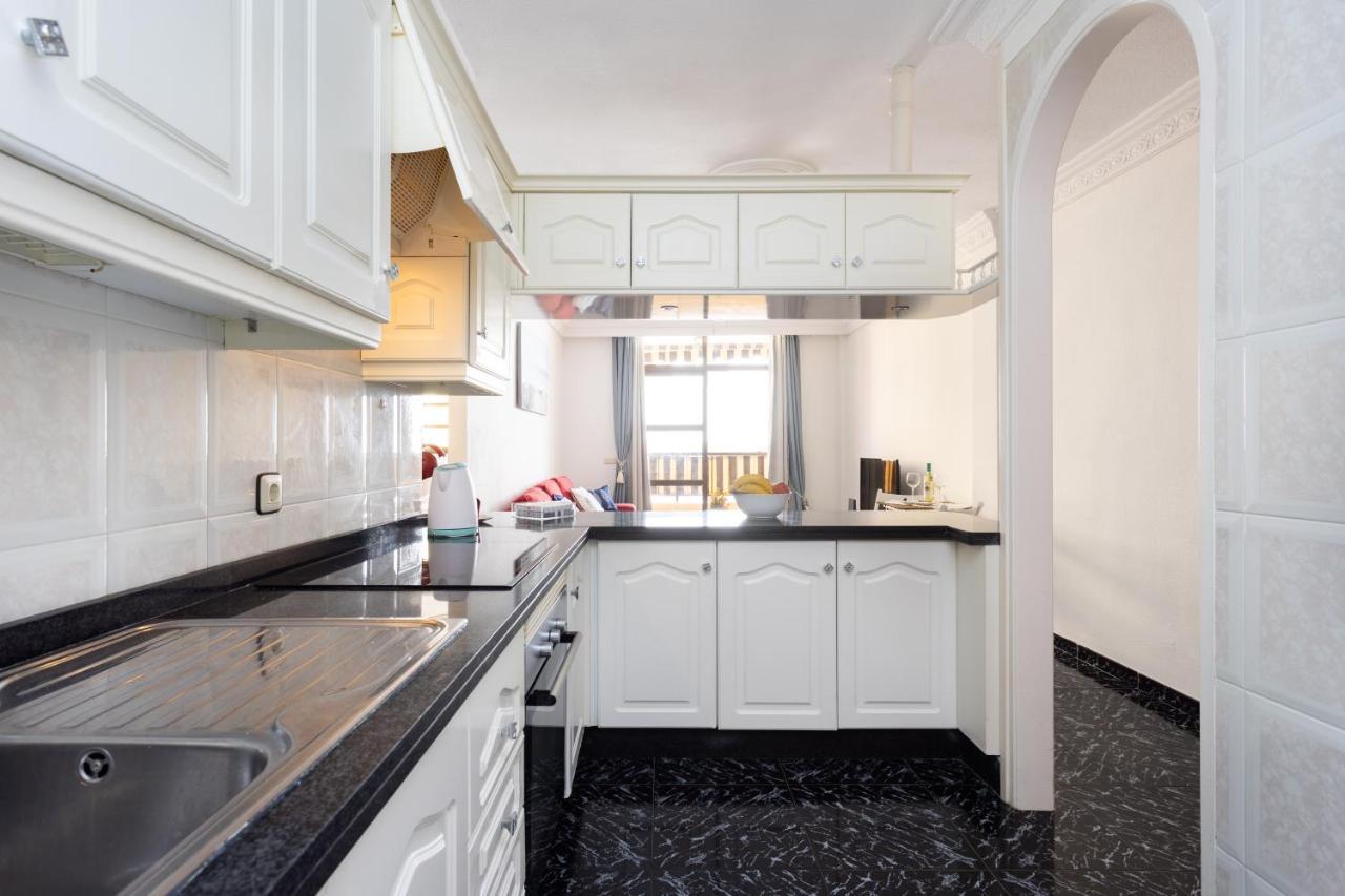 Home2Book Percy Apartment El Medano Beach Екстер'єр фото